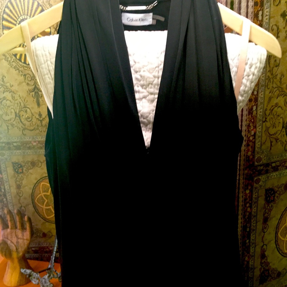Black sleeveless Calvin Klein women’s dress
